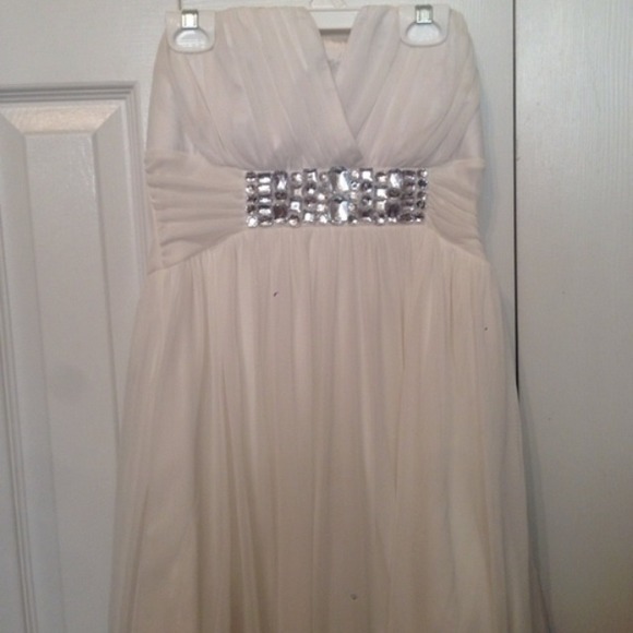 White strapless dress with silver detail - Picture 1 of 4