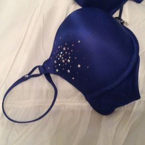 Victoria secret bombshell bra.  38B