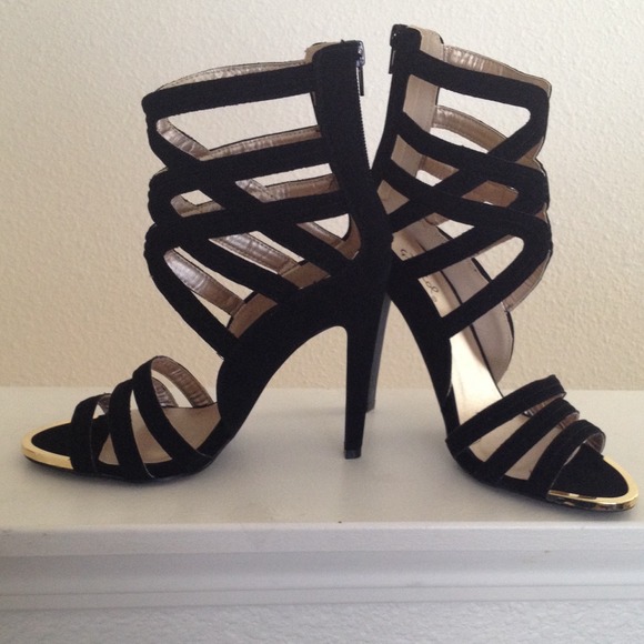 black strappy open toe heels