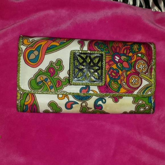 Green paisley print wallet