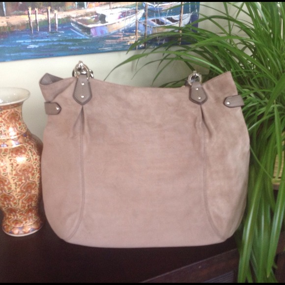🎉2xHP🎉NWT Coach Taupe Suede Zip Tote - Picture 2 of 3
