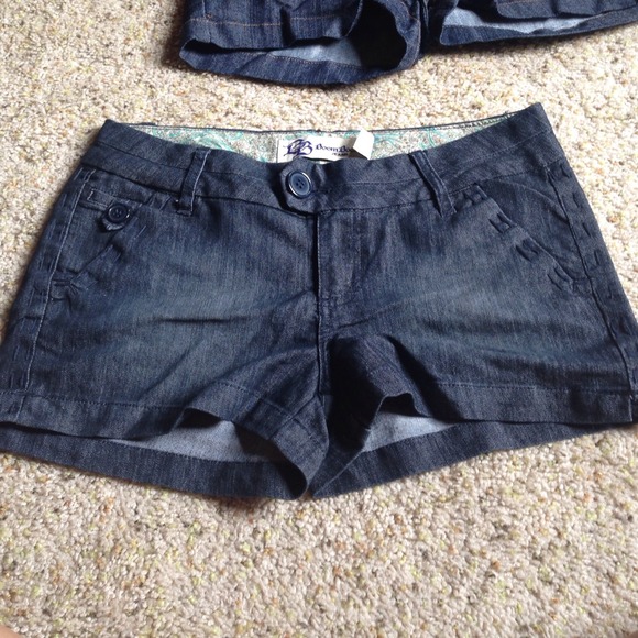 Dark Jean shorts!