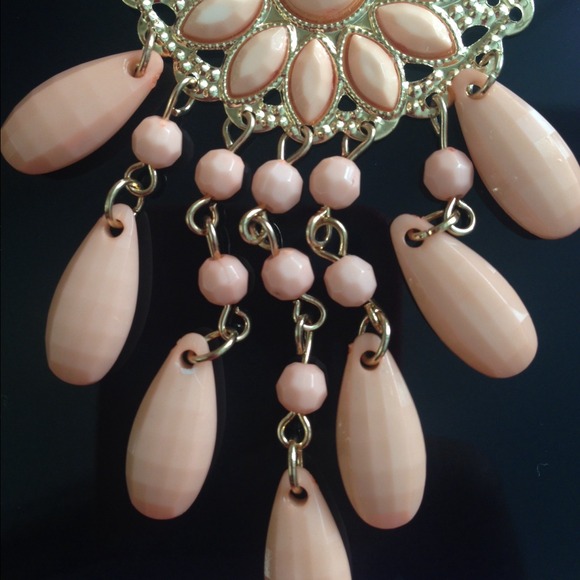 🎉HP- 03/21/15🎉Gorgeous Earrings✨💃 - Picture 3 of 4