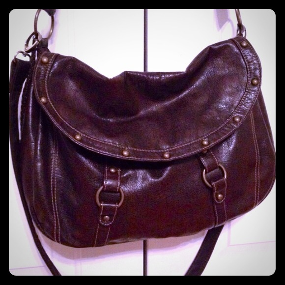 Medium brown bag, good condition.