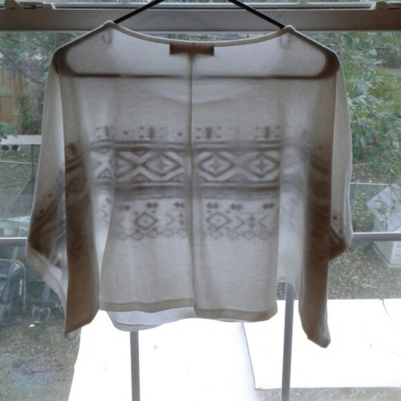 Tribal crop top - Picture 2 of 3
