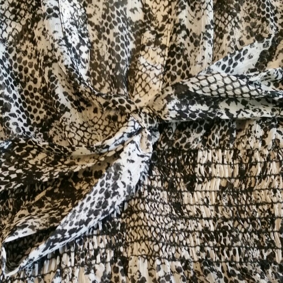 *SOLD* Snakeskin Patterned Blouse - Picture 2 of 4