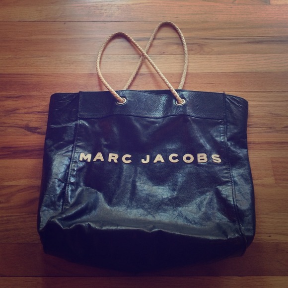 ⭐️Reduced!!!⭐️Marc Jacobs Leather tote