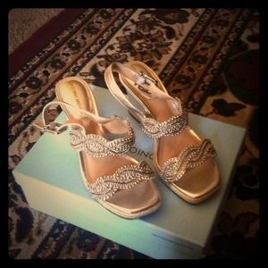 Antonio Melani Wedges