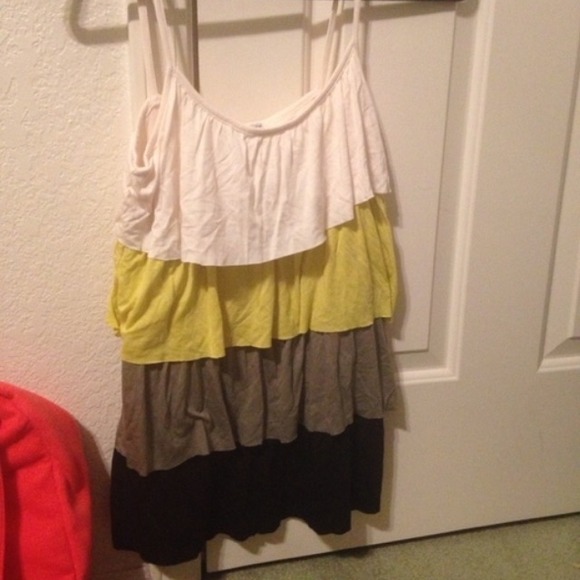 Ruffle tank