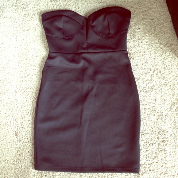 solemio Dresses & Skirts - NWT, Little black tube top dress, Small