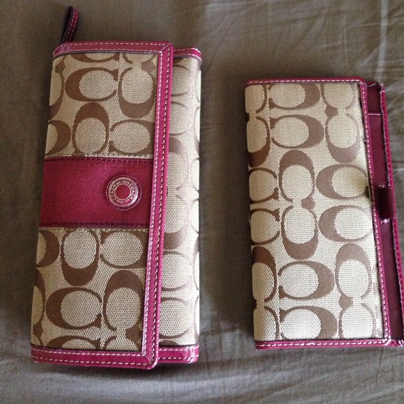 💯Coach Wallet PRICE NEG will bundle w/ purse