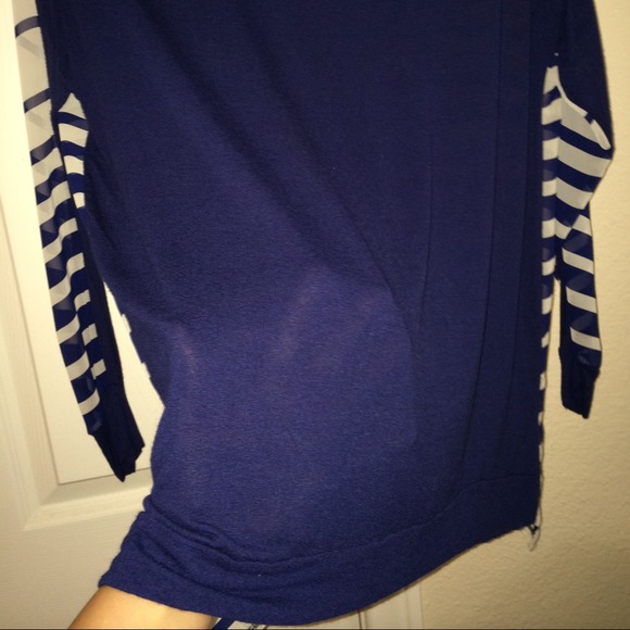 🎉NEW LISTING🎉 NAVY BLUE STRIPED BLOUSE! - Picture 3 of 3