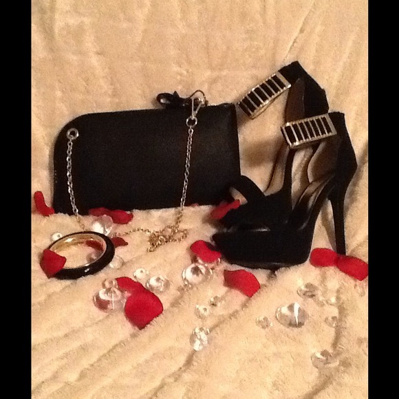 FASHION CLUTCH BAGS - Picture 4 of 4