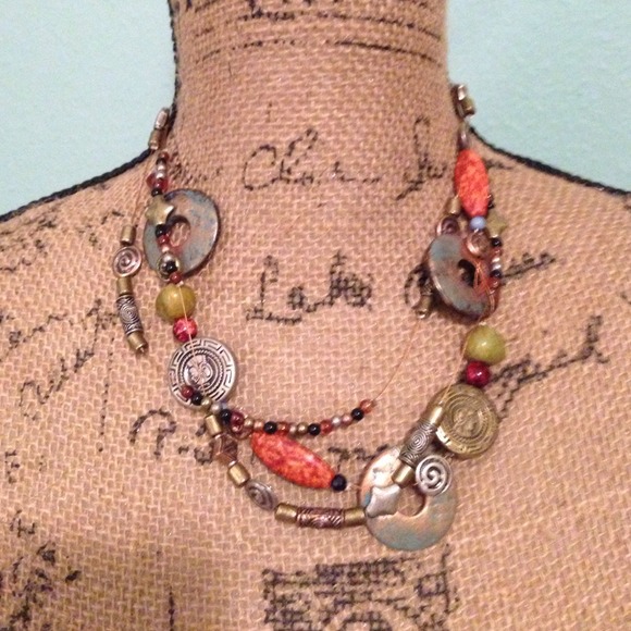 Chunky necklace with character!