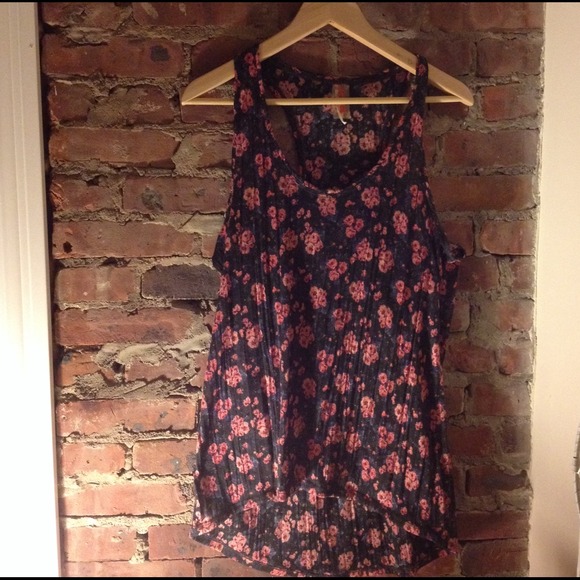 💜Host pick Free People high low floral tank💜