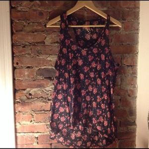 💜Host pick Free People high low floral tank💜