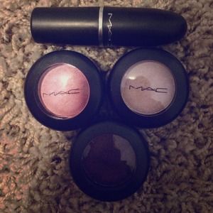 MAC LOT MAKEUP