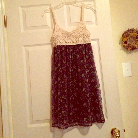 Dresses & Skirts - Delia's floral dress
