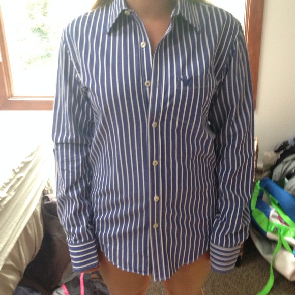 American eagle men's button down shirt