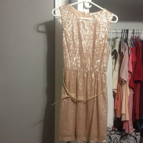 Cute gold sequence dress!