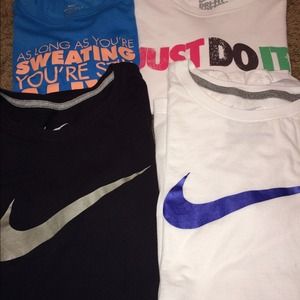 SOLD IN A BUNDLE Four dri fit Nike tees