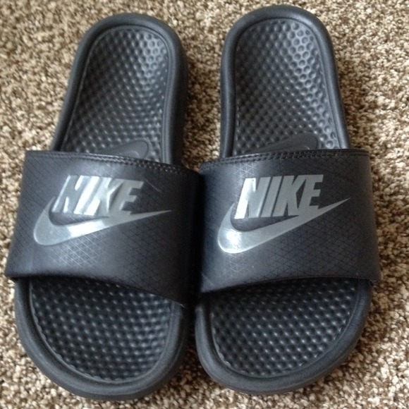 nike sandals