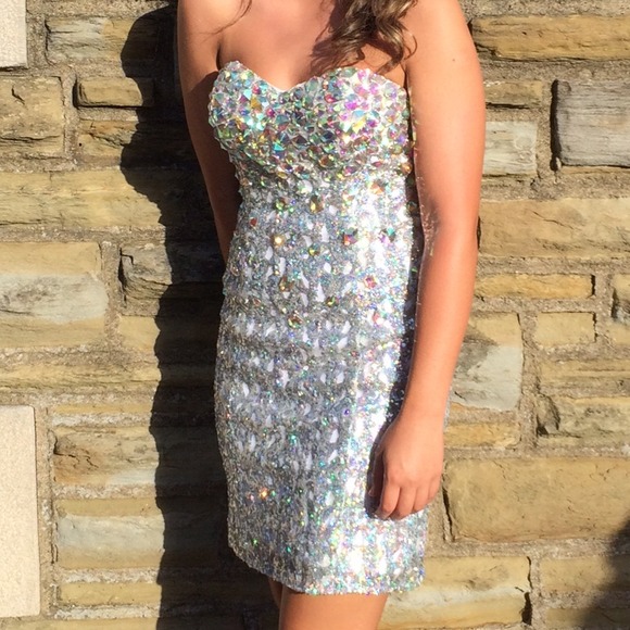Homecoming dress - Picture 2 of 4