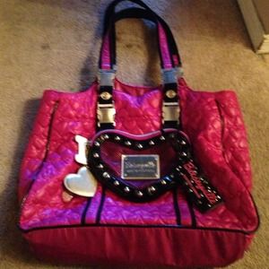 Betsey Johnson betseyville bag