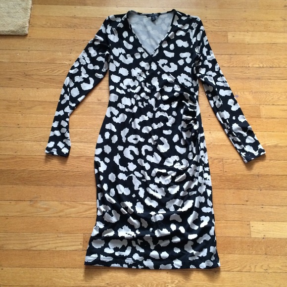 Faux wrap leopard dress - Picture 2 of 4