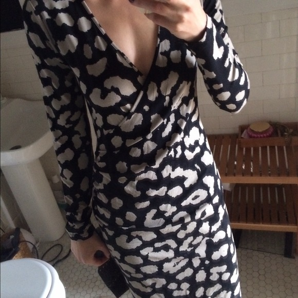 Faux wrap leopard dress - Picture 3 of 4