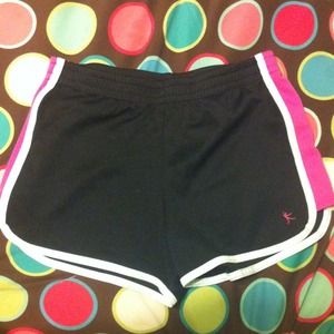 Danskin NOW shorts. L/G (10-12)