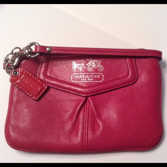 Fuchsia Wristlet