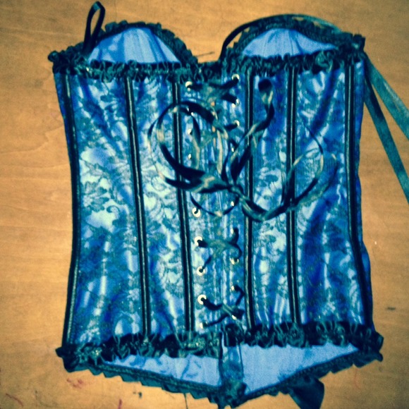 Corset top - Picture 2 of 3