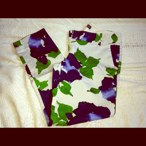Floral print pants by #TheLimited