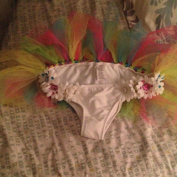 LED Rainbow Daisy Rave Bra & LED Rainbow Tutu - Picture 3 of 3
