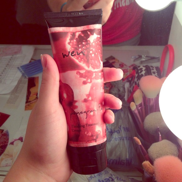 SOLD ON MERCARI 🚫 Wen Pomegranate Finishing Creme