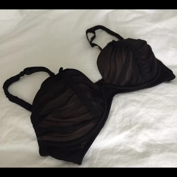 💢sold💢 Victoria's Secret Black Pink Shirred Bra