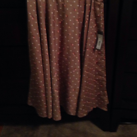 Eva Mendes, NY&CO Below the knee, full skirt
