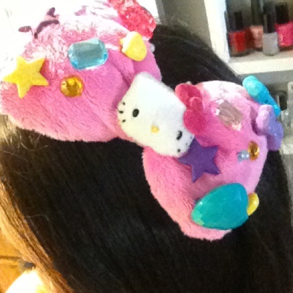 Pink hello kitty headband
