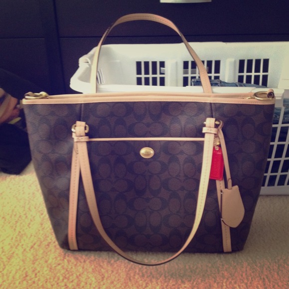 Coach Handbags - Coach bag