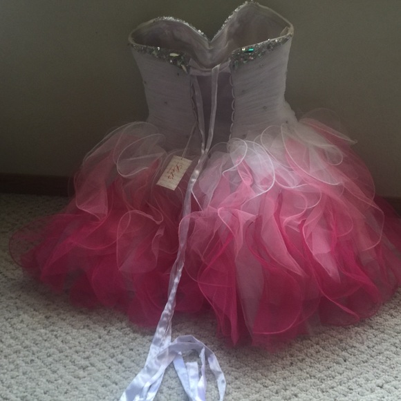 Prom/homecoming dress! - Picture 4 of 4