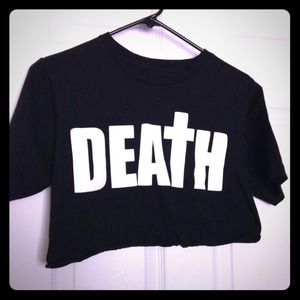 Nikki lipstick Death crop top