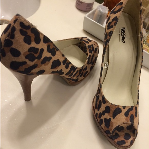 Animal print pumps