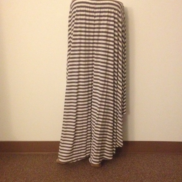 Grey Stripe Asymmetrical Skirt (NWOT) - Picture 3 of 3