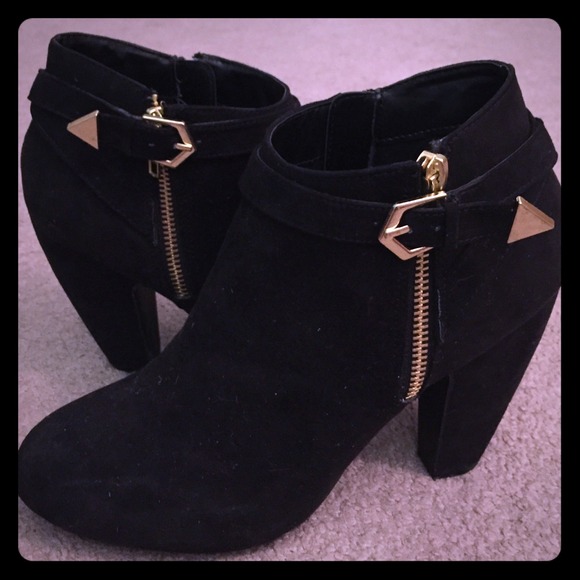Steve Madden Black Booties