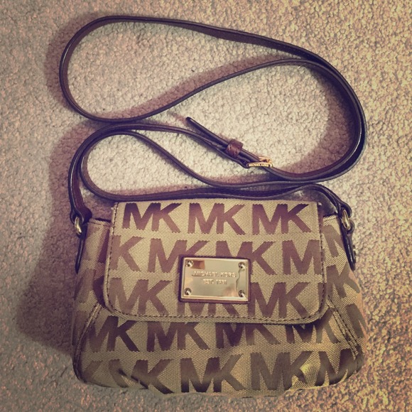 Micheal Kors Crossbody bag