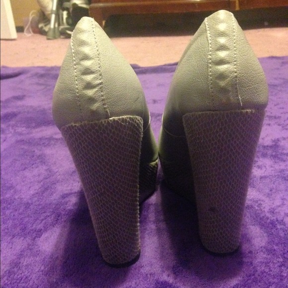 Grey Rock and Republic Platforms - Picture 4 of 4