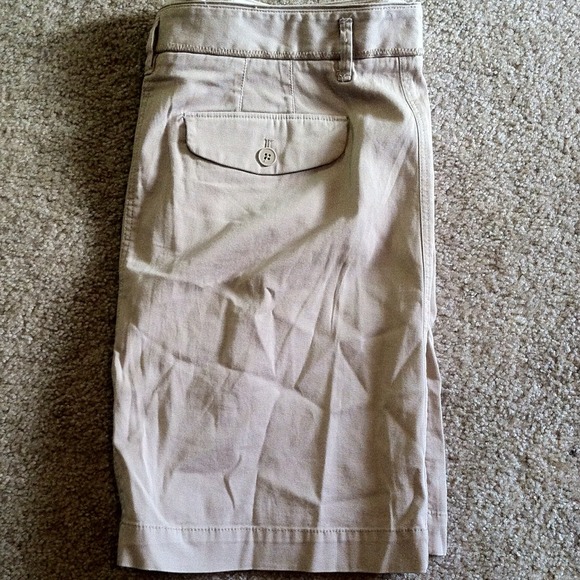 Ann Taylor Lift Khaki Skirt Size 12