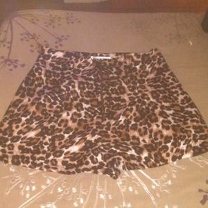 Beautiful mystic brand high waisted short.