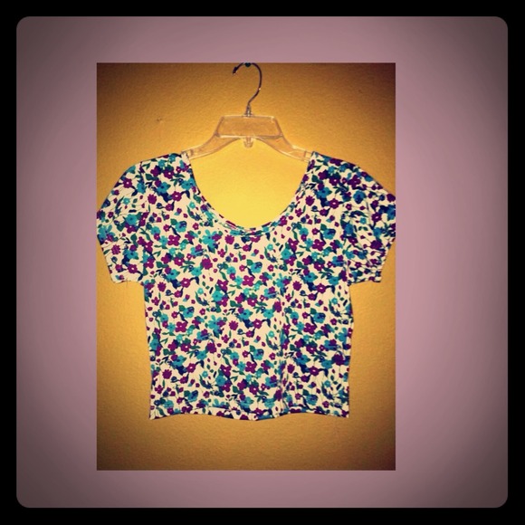 Crop Top - Picture 1 of 2